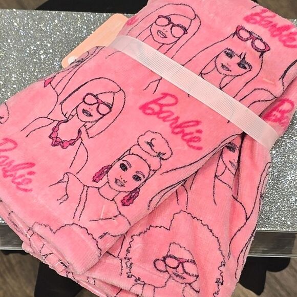Barbie Can Be Barbie 2-PK Hand Towels - Picture 4 of 7